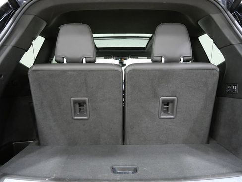 Used 2022 Cadillac XT6 Premium Luxury w/ Technology Package image 28