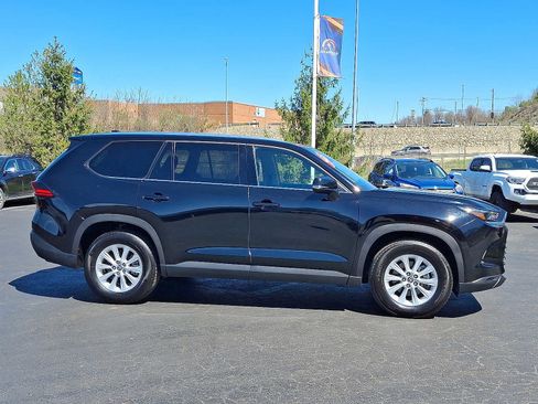 Used 2025 Toyota Grand Highlander AWD image 7