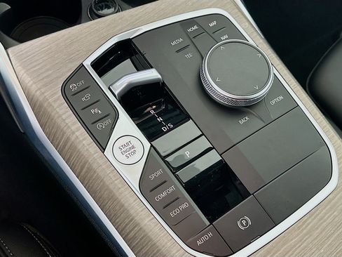 Used 2025 BMW 330i Sedan image 25