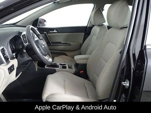 Used 2022 Kia Sportage LX image 10