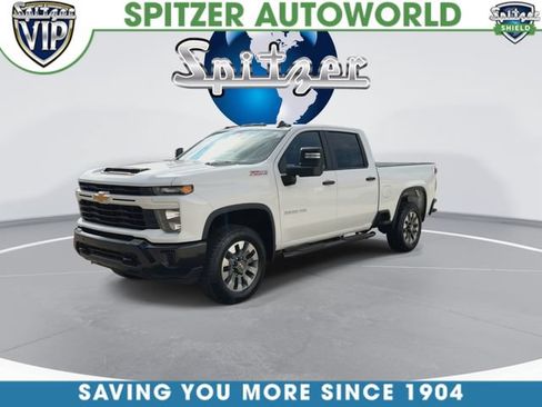 Used 2025 Chevrolet Silverado 2500 Custom w/ Custom Value Package AWD/4WD image 5