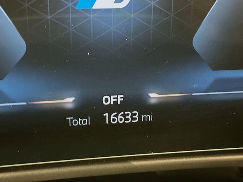 Used 2025 BMW i4 xDrive40i w/ Parking Assistance Package image 19