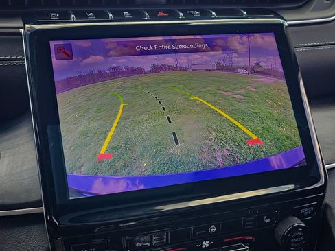 Used 2021 Jeep Grand Cherokee L Limited AWD/4WD image 28
