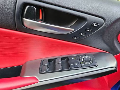 Used 2023 Lexus IS 500 image 17