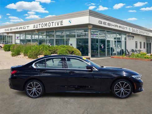 Used 2022 BMW 330i xDrive Sedan w/ Convenience Package image 4