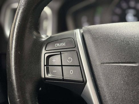 Used 2017 Volvo S60 T5 Dynamic image 29