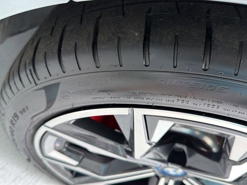 Used 2023 BMW i4 eDrive40 w/ M Sport Package RWD image 40