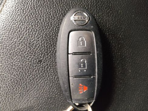Used 2020 Nissan Kicks S FWD image 32