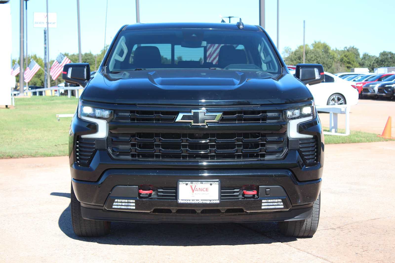 Used 2022 Chevrolet Silverado 1500 RST w/ Redline Edition AWD/4WD image 3