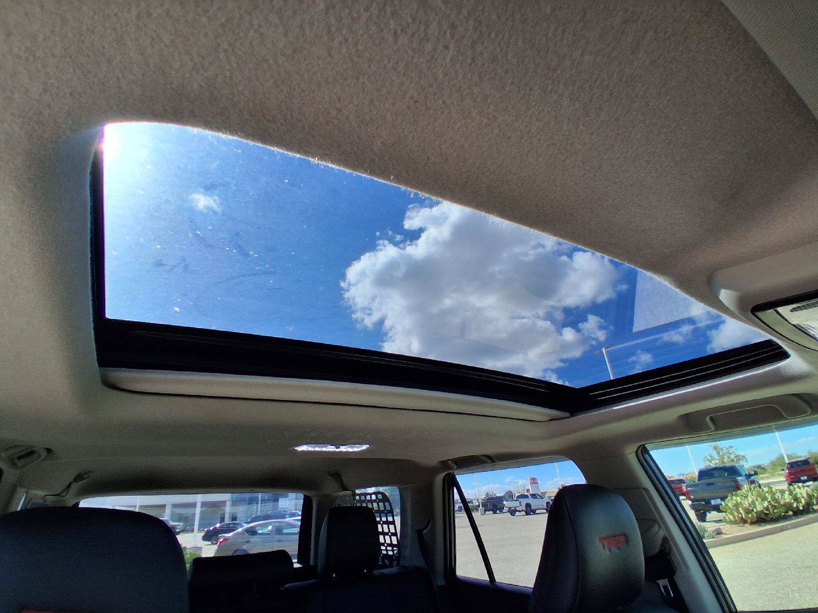 Used 2022 Toyota 4Runner TRD Off-Road Premium w/ Moonroof Package AWD/4WD image 27