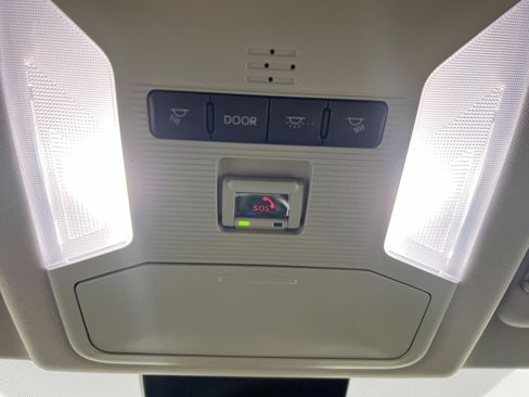 Used 2025 Toyota RAV4 XLE FWD image 21