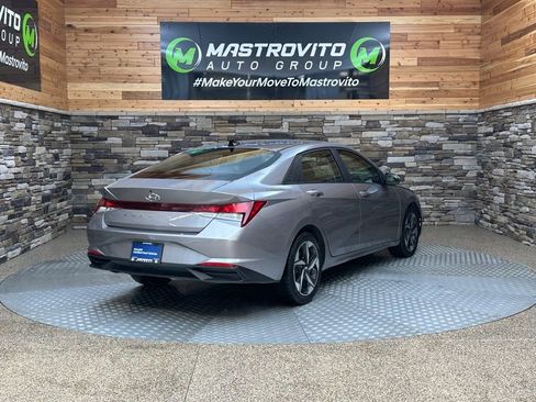 Used 2023 Hyundai Elantra SEL w/ Convenience Package image 8