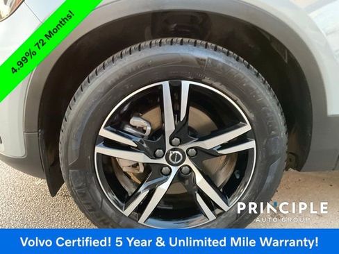 Certified 2025 Volvo XC40 B5 Core image 13