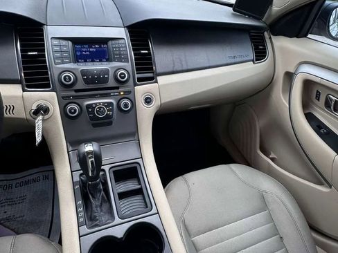 Used 2014 Ford Taurus SE FWD image 11