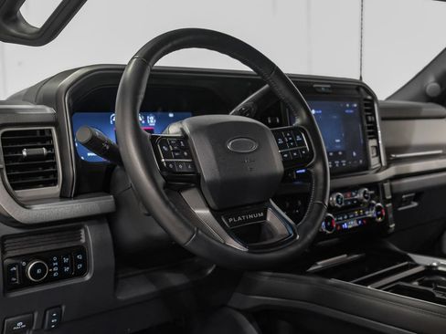 Used 2025 Ford F350 Platinum AWD/4WD image 15