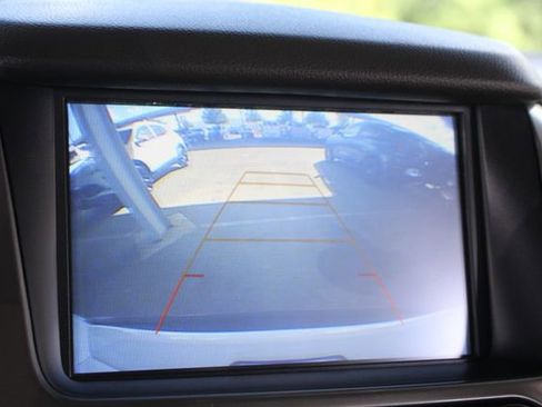 Used 2018 Chevrolet Tahoe LT image 16