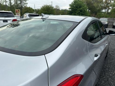 Used 2013 Hyundai Elantra Limited w/ Technology Pkg image 8