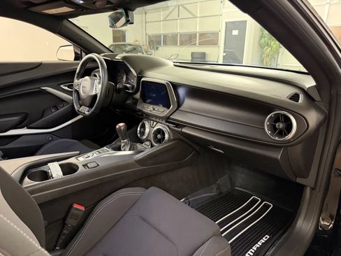 Used 2017 Chevrolet Camaro SS RWD image 26