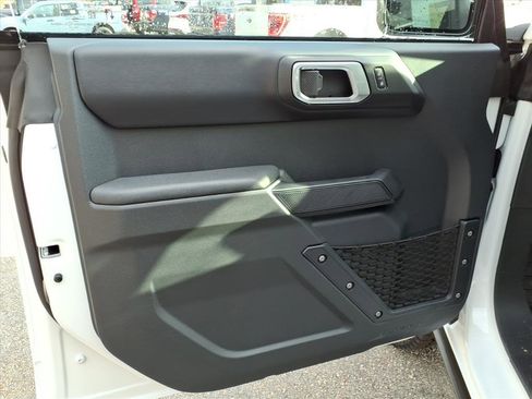 New 2025 Ford Bronco Badlands image 13