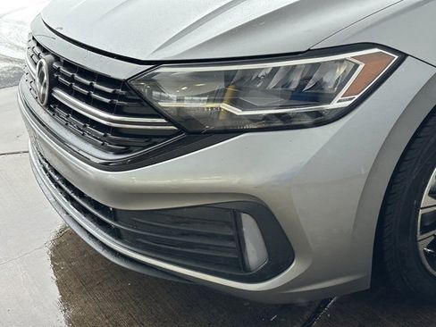 Certified 2023 Volkswagen Jetta Sport image 9