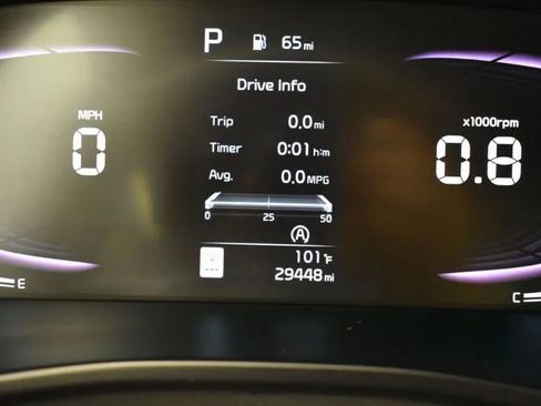 Used 2025 Kia Soul LX w/ LX Technology Package FWD image 28