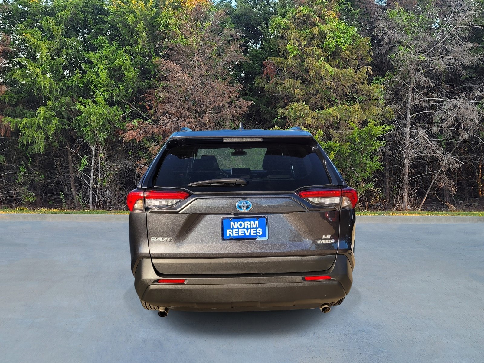 Used 2023 Toyota RAV4 LE AWD/4WD image 18
