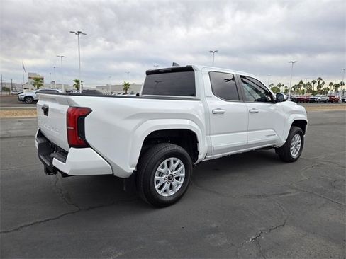 Certified 2024 Toyota Tacoma SR5 image 4