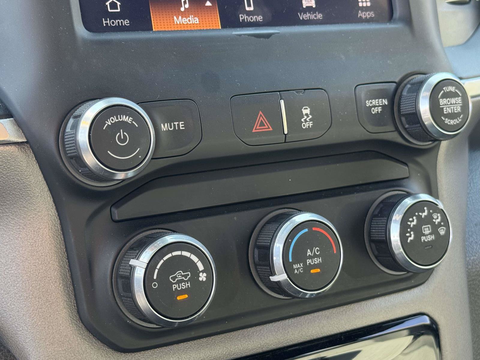 Used 2022 RAM 2500 Big Horn AWD/4WD image 5