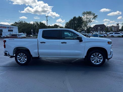 Used 2021 Chevrolet Silverado 1500 Custom AWD/4WD image 17