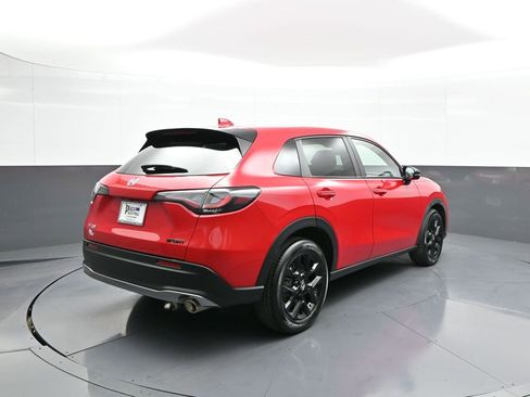 Certified 2024 Honda HR-V Sport image 6