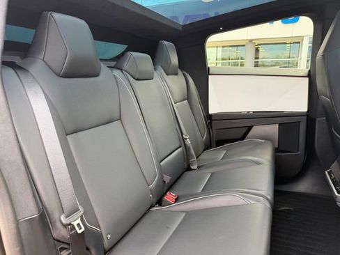 Used 2024 Tesla Cybertruck AWD Crew Cab image 22