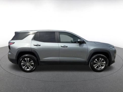 Used 2025 Chevrolet Equinox LT FWD image 16