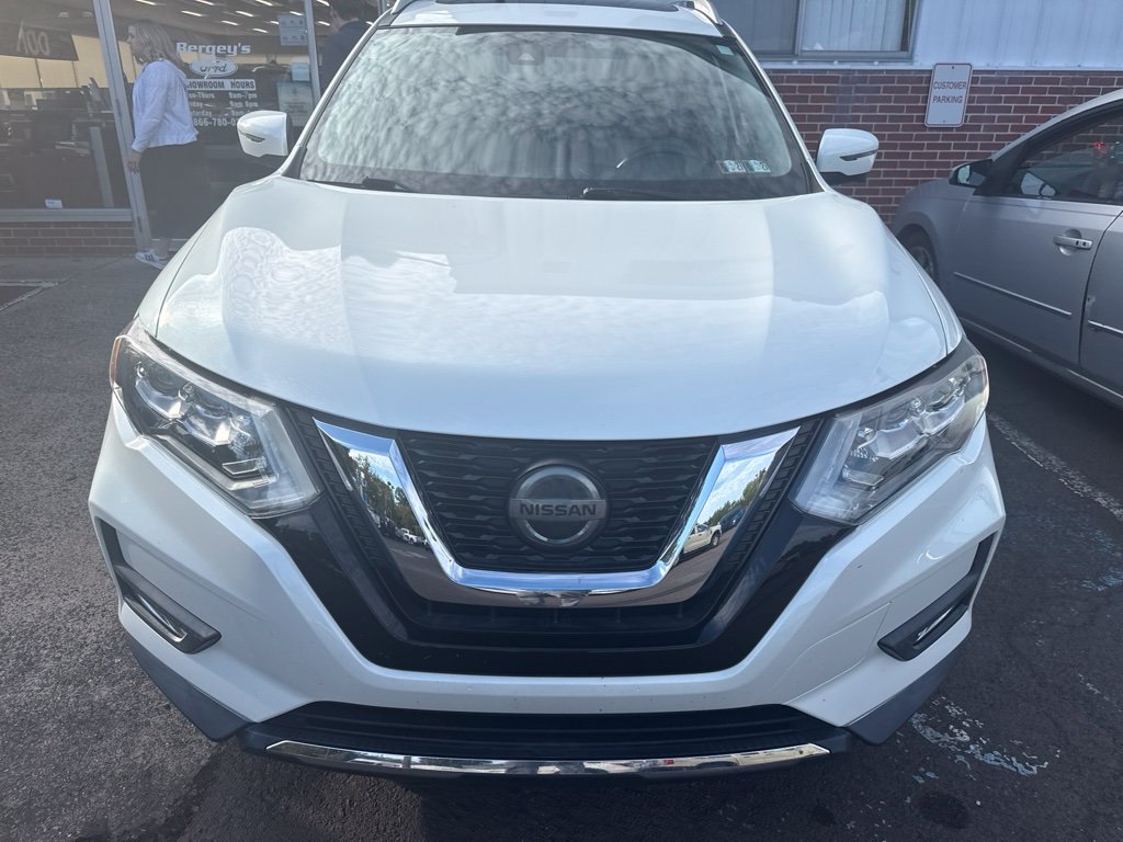 Used 2019 Nissan Rogue SL w/ Premium Package AWD/4WD image 4