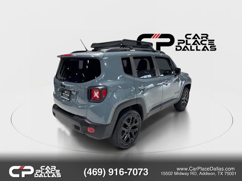 Used 2017 Jeep Renegade Altitude FWD image 8