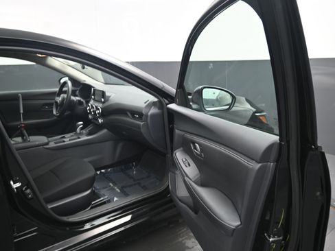 Certified 2025 Nissan Sentra S image 9