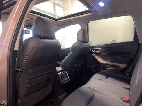 Used 2023 Subaru Forester Limited AWD/4WD image 7