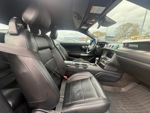 Used 2019 Ford Mustang GT Premium w/ GT Performance Package RWD image 7