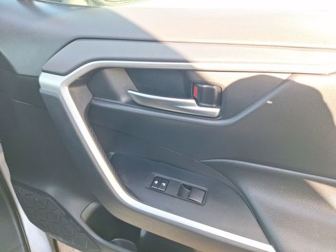 Used 2021 Toyota RAV4 XLE image 35