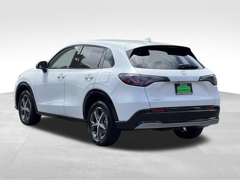 Used 2025 Honda HR-V EX-L image 3