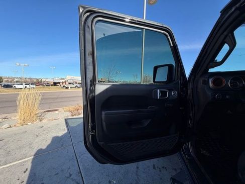 Used 2023 Jeep Gladiator Mojave w/ Cold Weather Group image 11