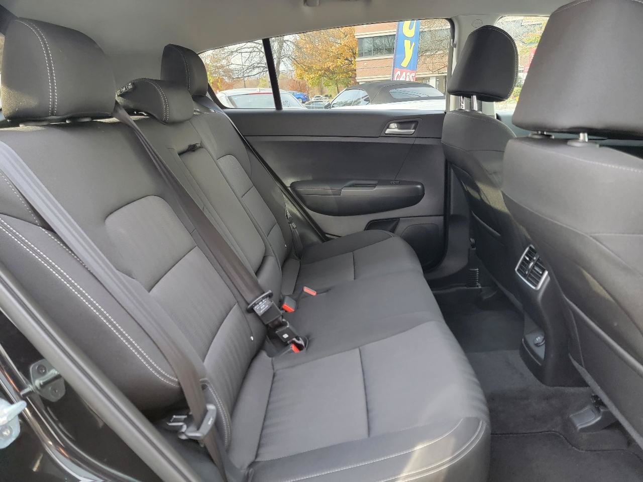 Used 2020 Kia Sportage LX AWD/4WD image 25