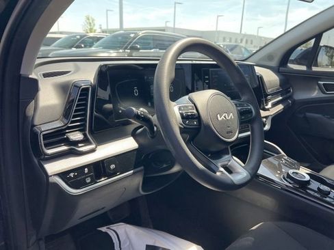 Certified 2023 Kia Sportage LX image 10
