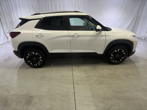 Certified 2023 Chevrolet TrailBlazer LT w/ Convenience Package AWD/4WD image 12