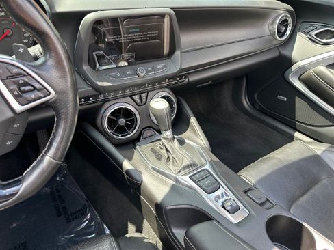 Used 2016 Chevrolet Camaro SS RWD image 4