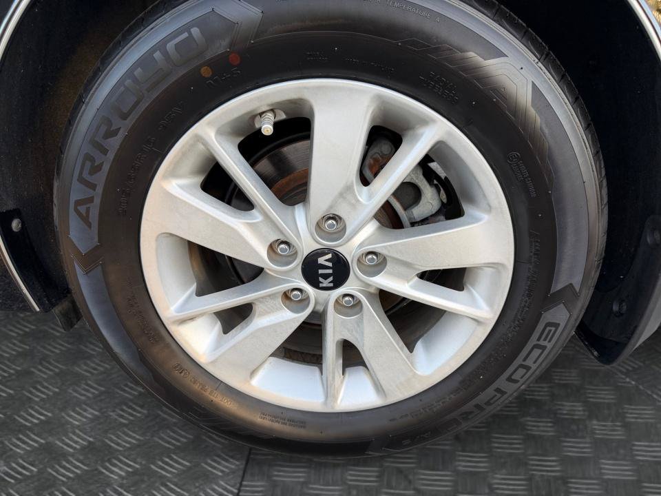 Used 2016 Kia Optima LX FWD image 26