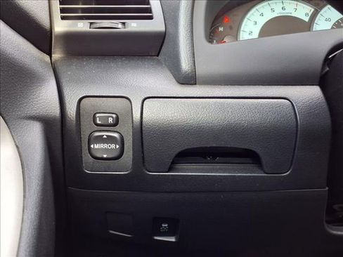 Used 2010 Toyota Camry SE image 21