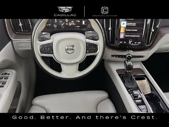 Used 2019 Volvo XC60 T5 Momentum w/ Premium Package FWD image 11