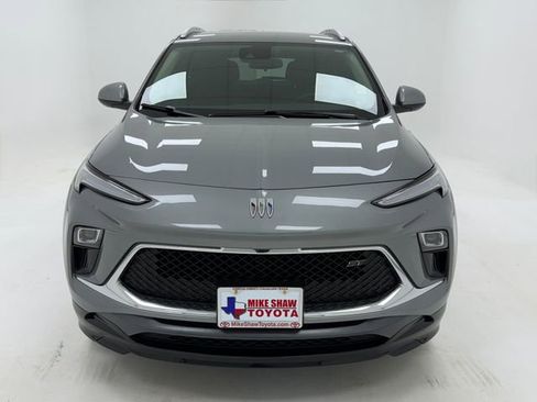 Used 2025 Buick Encore GX Sport Touring FWD image 3