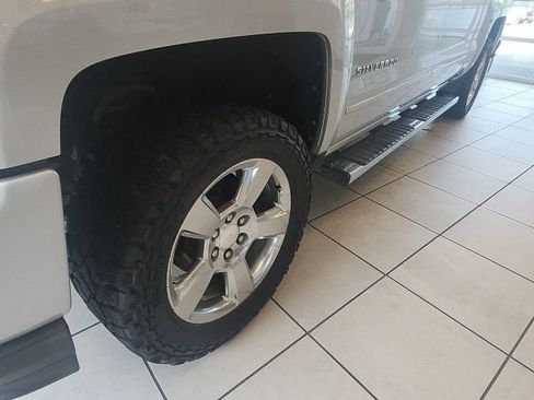 Used 2017 Chevrolet Silverado 1500 LT w/ All Star Edition AWD/4WD image 7