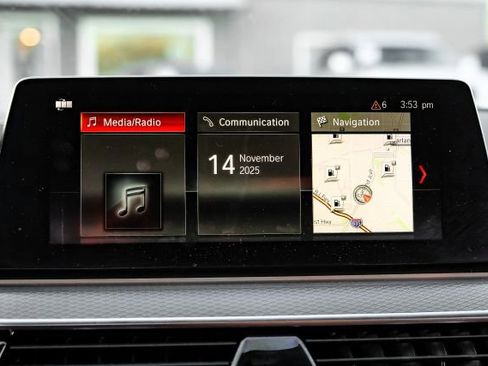 Used 2018 BMW M550i xDrive image 37